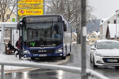Im Mittelpunkt der Diskussion im Sehmatal steht die Linie 428, die zwischen Annaberg und Neudorf unterwegs ist. Ab Montag müssen die Busse wieder eine lange Umleitung fahren.