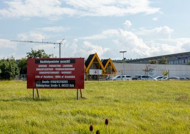 Zum Monatsende schließt das Impfzentrum in Eich. Die Eigentümer suchen bereits Nachmieter.Foto: David Rötzschke