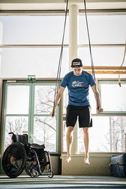 Viele Stunden hat Lukas Müller in der Reha geschuftet.