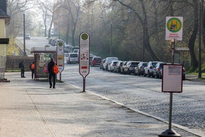 Die Haltestellen am Bahnhof in Glauchau bleiben aktuell verwaist.