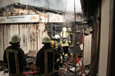 Die Gaststätte Radieselschänke am Goldkindstein in Marienberg ist am 3. April völlig niedergebrannt.