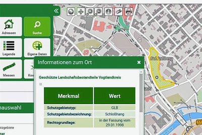 Das Geoportal des Vogtlandkreis hat den Plauener Schlosshang lange Zeit als Schutzgebiet ausgewiesen. Inzwischen wurde dieser Fehler korrigiert. 