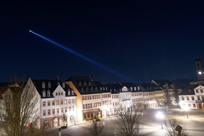 In der Nacht zu Freitag flog ein Hubschrauber der Polizei längere Zeit über der Innenstadt.