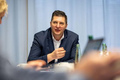 Thomas Hennig meldet sich mit einem Podcast zu Wort.