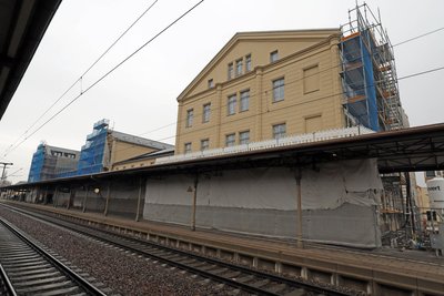 Das Freiberger Bahnhofsgebäude soll verkauft werden.
