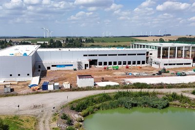 Transgourmet feierte am 17. August Richtfest für das neue Logistikzentrum im Gewerbegebiet Berbersdorf an der A 4.