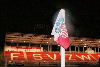 Name - Auf die Tribünendächer des Stadions in Zwickau kommt eine Photovoltaikanlage. 