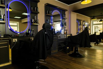 Der Barbershop verfügt über insgesamt vier Arbeitsplätze.