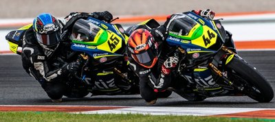 Beim Saisonfinale im spanischen Valencia reichte Kevin Orgis (Nr. 44) ein 9. Platz in der Superstock-Klasse, um Gesamtrang 3 abzusichern. Sein Bruder Leon wurde trotz eines Motorschadens als Vierter gewertet und kam am Ende im Gesamtklassement auf Platz 5. 
