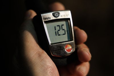 Das Thermometer zeigte im Besucherbergwerk 12,5 Grad Celsius an.
