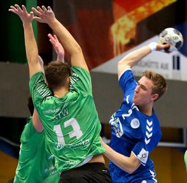 Rückraumspieler Nico Planken steuerte zum Heimsieg der Auer A-Jugend gegen Hildesheim fünf Tore bei. 