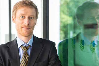 Professor Stefan Ehrlich leitet das Zentrum für Essstörung an der Klinik und Polyklinik für Kinder- und Jugendpsychiatrie am Uniklinikum Dresden (UKD).