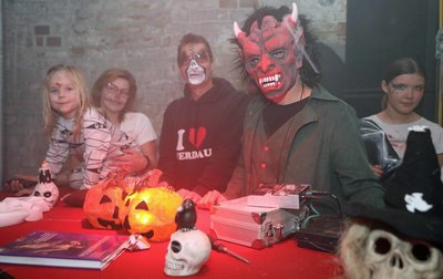 Mit der bisher wohl größten Halloween-Party der Stadt ging am Montagabend in Werdau die Premiere des Kulturmonat "ART Werdau" zu Ende.