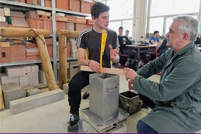 Am Beruflichen Schulzentrum "Julius Weisbach" in Freiberg werden bisher noch Jugendliche in Bauberufen ausgebildet. Doch diese Grundstufenausbildung soll künftig in Freiberg entfallen und im Erzgebirgskreis angeboten werden. 