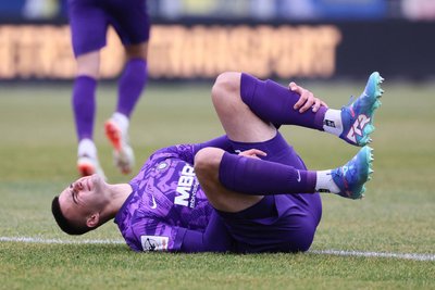 Es war seine erste Profifußballsaison. Er war der einzige Innenverteidiger im Team mit einem starken linken Fuß und stand deshalb in nahezu jedem Drittligaspiel in der Startelf. Der 1,95 Meter große Abwehrhüne war durchaus zweikampfstark, leistete sich allerdings zu viele Fehler, die auch zu Gegentoren führten. .
