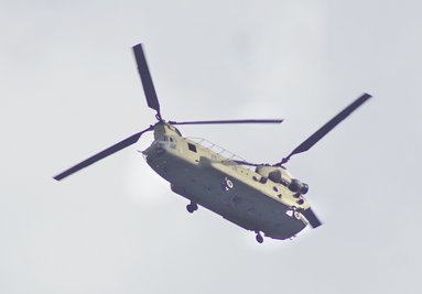 Ein "Chinook" über der Zwickauer Region. Die Helikopter sind die "Lastesel" der US-Armee.