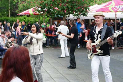 Die Leipziger Band Nightfever ist Besuchern des Kurparkfests bereits aus der Vergangenheit bekannt.
