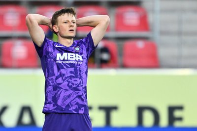 Er war als einziger Linksverteidiger im Team in die Saison gegangen. Einerseits wurde Seiffert früh in der Saison durch einen Schlüsselbeinbruch ausgebremst, andererseits hatte er auf seiner Stammposition Probleme. Bessere Leistungen zeigte der Linksfuß, wenn er im linken Mittelfeld zum Einsatz kam. .