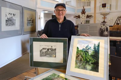 Gotthold Keilberg (im Bild) hat die Ausstellung mit Werken von Gerhard Taubert organisiert.