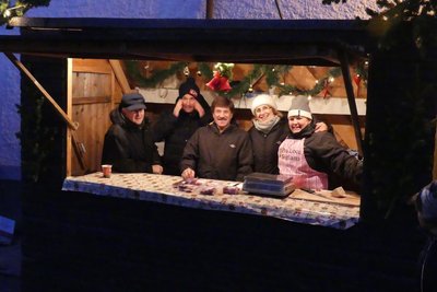 Jedes Jahr ein Magnet auf dem Weihnachtsmarkt in Sayda: Der Stand der italienischen Partnergemeinde Sogliano al Rubicone.