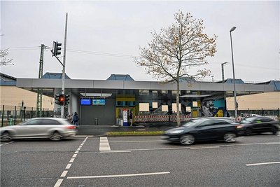 Der neue Fernbusterminal entsteht rechts vom Hauptbahnhofzugang auf der Dresdner Straße. 