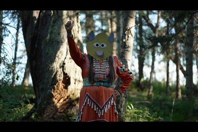 Der Wald ein seltsamer Ort, ein „Strange Place“ - als Videoinstallation im Spinnbau.
