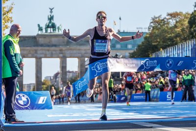Schnellster Deutscher beim 50. Berlin Marathon 2024: Ein Höhepunkt aus der bisherigen Laufbahn von Sebastian Hendel.