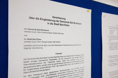 Über dieses Papier entscheiden am Sonntag die Bürger von Bad Elster und Bad Brambach: