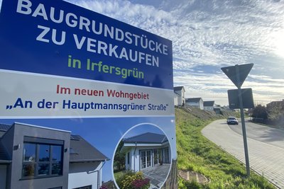 Auch die Hauptmannsgrüner Wohnsiedlung „Waldblick“ wurde von Baugrund Zwickau erschlossen und ist längst voll belegt, auch hier informiert der Investor über das aktuelle Vorhaben in Irfersgrün.