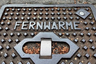 Bleiben die Gaspreise in den kommenden Jahren auf dem jetzigen Niveau, könnten sich die Kosten für den Gasanteil am Fernwärmepreis gegenüber 2020 womöglich um den Faktor 10 bis 20 erhöhen. 