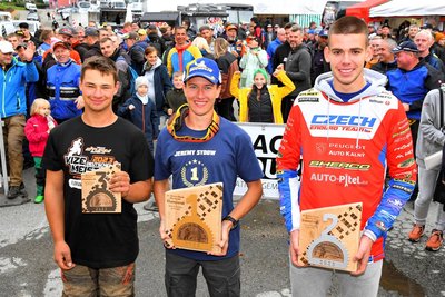 Auf dem Podium: Florian Görner, Jeremy Sydow und Jaroslav Kalny (v. l.). 