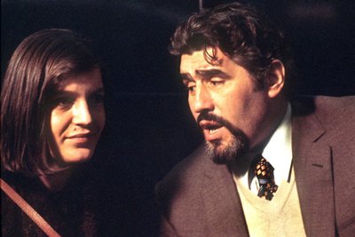 Mario Adorf und Angela Winkler in einer Szene des Films „Die verlorene Ehre der Katharina Blum“.