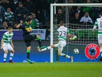 Stindl wurde von der Celtic-Abwehr im Strafraum sträflich alleingelassen - 1:0 für Gladbach.