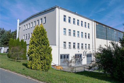 Vom Auerbacher Heizhaus aus wird Fernwärme für große Teile der Stadt, unter anderem das Neubaugebiet, erzeugt.