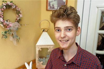 Martin Leibelt aus Großhartmannsdorf hat trotz einer schweren Erkrankung in diesem Jahr das Abitur bestanden. Später möchte er noch studieren. 