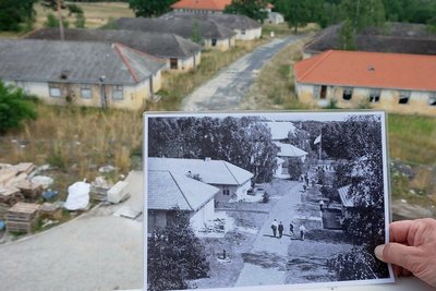 Eine Postkarte von 1936 zeigt den Sachsen-Weg. Im Hintergrund ist zu sehen, was noch übrig ist.