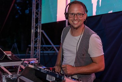 DJ Marcel Schmutzler spielte aktuelle Hits.
