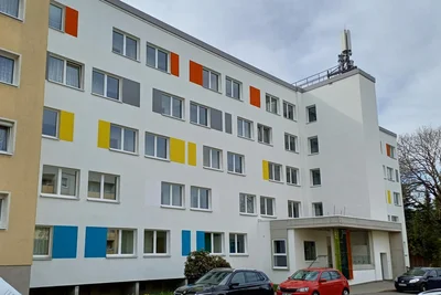 Auch ein Fahrstuhl verbindet seit der Sanierung alle Etagen im Haus an der Erzstraße 2 in Schwarzenberg-Heide.