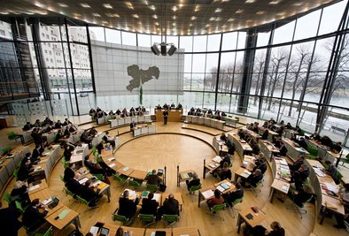 Der Sächsische Landtag in Dresden entscheidet Ende April über den Doppelhaushalt 2015/16.