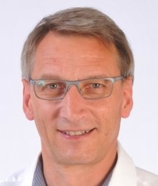 Volker Holuscha, 56 Jahre, Oberbürgermeister von Flöha seit 2015, Partei: Die Linke, erlernter Beruf: Bäcker