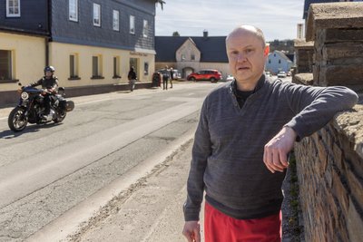 Auf das Team um Thomas Neubert aus dem gleichnamigen Café in Bärenstein kommen wieder herausfordernde Zeiten zu. Durch die Großbaustelle wird Kundschaft ausbleiben.