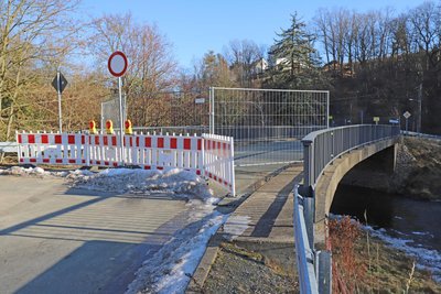 Die Brücke über die Mulde bei Hohentanne ist nach wie vor gesperrt.