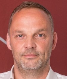 Dirk Neubauer, 46 Jahre, Bürgermeister von Augustusburg seit 2013, Partei: SPD,  erlernter Beruf: Journalist.