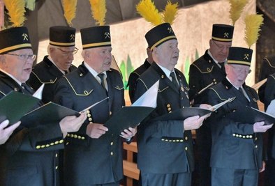 Zum Programm gehörte auch eine Gesangseinlage des Männergesangsvereins Sachsentreue, der sein Domizil im Soziokulturellen Zentrum hat.