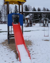 Leichter Schneeeinbruch in Neuwürschnitz