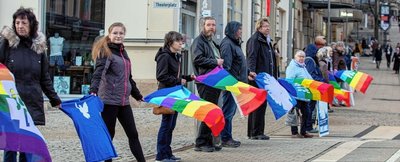 Aktion zum Internationalen Tag für das Recht auf Wahrheit über schwere Menschenrechtsvereltzungen und für die Würde der Opfer in Plauen.