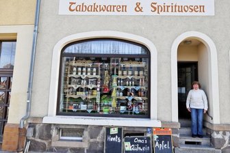 83-Jährige will Traditionsladen in Lichtenstein schließen - Zu DDR-Zeiten standen die Leute vor allem dienstags Schlange vor dem Laden. Aktuell kommen nur noch wenige Stammkunden.