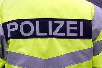 83-jähriger Steinewerfer - 