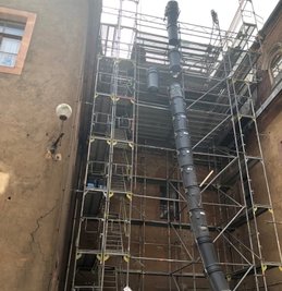 Am Schloss Wechselburg laufenderzeit Arbeiten zur Sanierung des Daches.