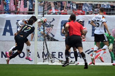 In Topform: Kai Havertz (l) beim Kopfballtor gegen die USA. (Archivbild)